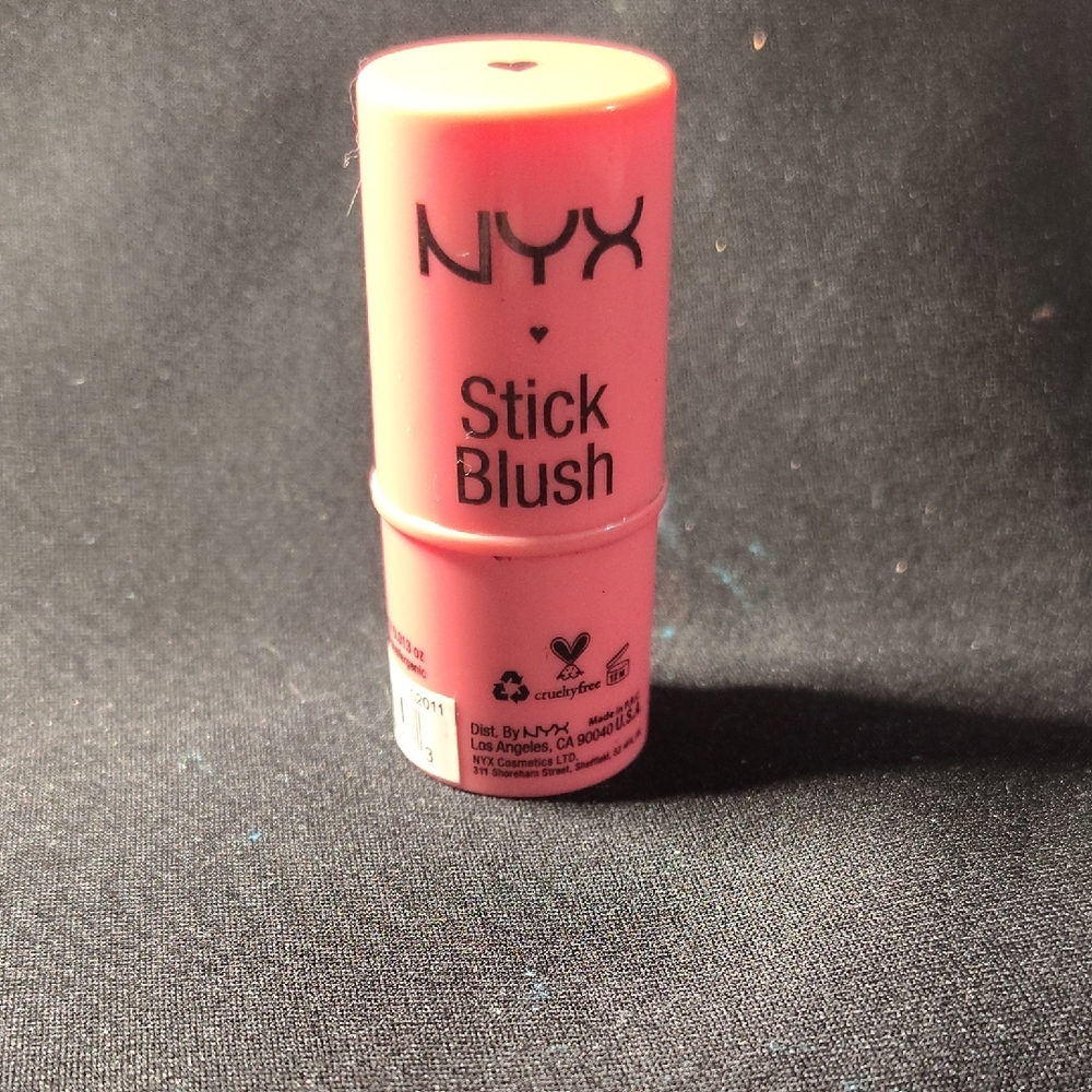 NYX Rosy Stick Blush